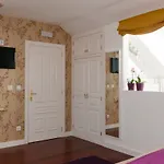 La Casa De Camelias Hotel Busto
