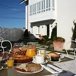 Hotel La Casa De Camelias