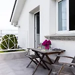 La Casa De Camelias 3*