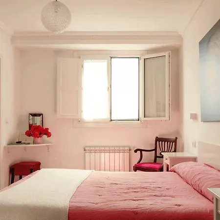 Hotel La Casa De Camelias 3*