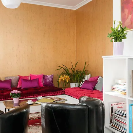 Hotel La Casa De Camelias 3*