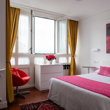 La Casa De Camelias Busto