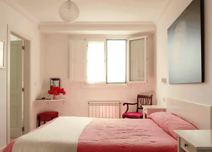 Hotel La Casa De Camelias 3*