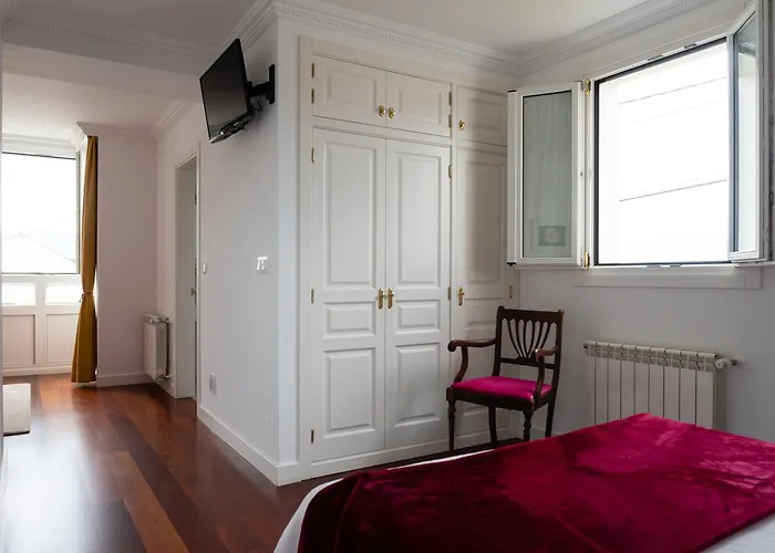 La Casa De Camelias 3*