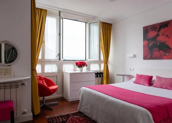 La Casa De Camelias Busto