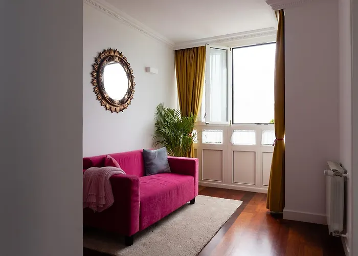 La Casa De Camelias 3*