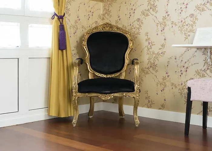 Hotel La Casa De Camelias