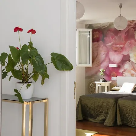 La Casa De Camelias Hotel 3*