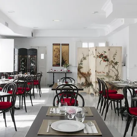 Hotel La Casa De Camelias 3*