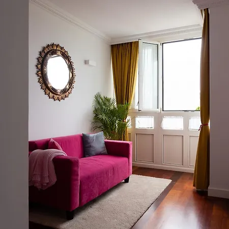 La Casa De Camelias 3*