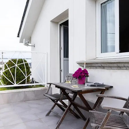 La Casa De Camelias 3*